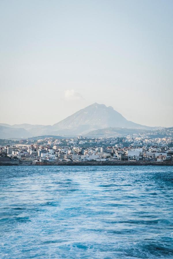 Theros By Agora Luxury Apartments In The Heart Of Heraklion ภายนอก รูปภาพ