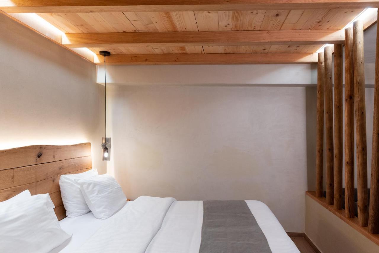 Theros By Agora Luxury Apartments In The Heart Of Heraklion ภายนอก รูปภาพ