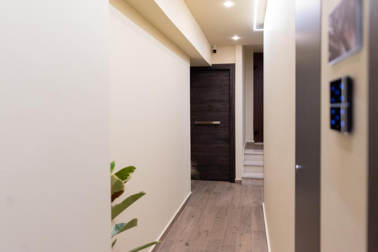 Theros By Agora Luxury Apartments In The Heart Of Heraklion ภายนอก รูปภาพ
