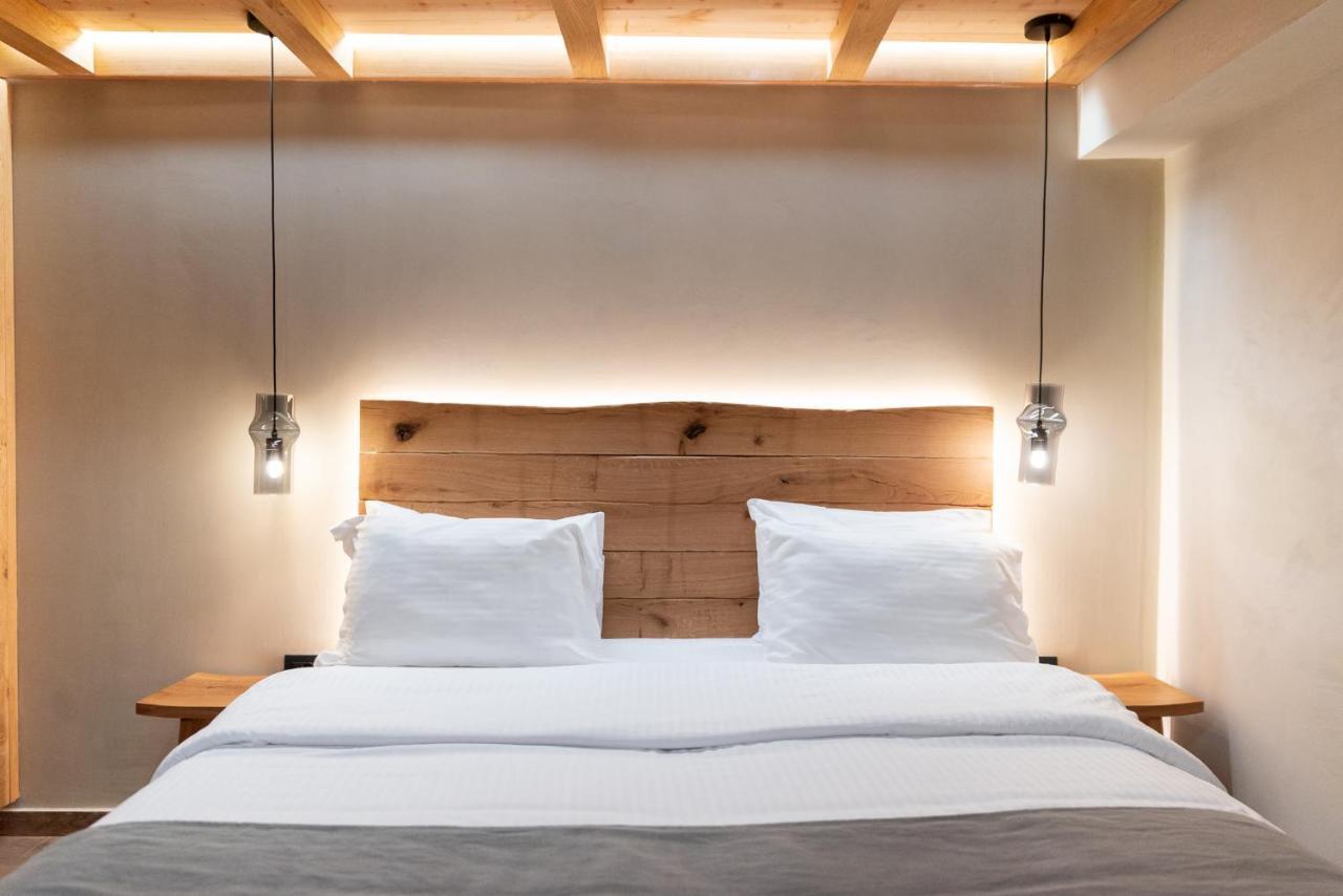 Theros By Agora Luxury Apartments In The Heart Of Heraklion ภายนอก รูปภาพ